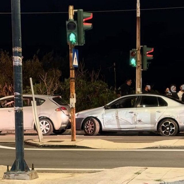 «Εμπόλεμη ζώνη» στη Ρόδο: Άγριος καβγάς μεταξύ Ρομά με ρόπαλα και σίδερα εγκλώβισε οδηγούς - Ανάμεσά τους μητέρες με παιδιά