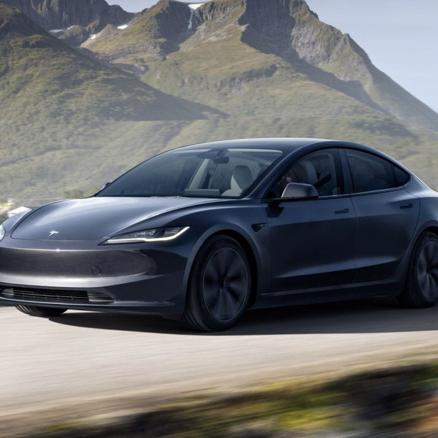 Τι αλλάζει στο Tesla Model 3 που έρχεται Ευρώπη
