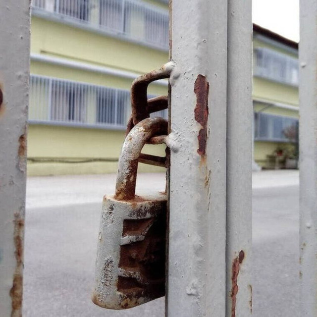 Κλειστά σχολεία την Πέμπτη λόγω κακοκαιρίας – Ποιες περιοχές αφορά η αναστολή λειτουργίας