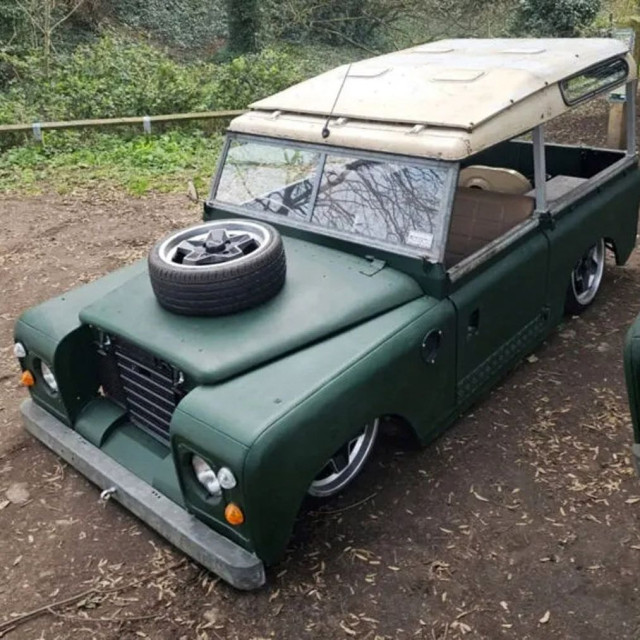 Αυτό είναι ίσως το πιο χαμηλωμένο Land Rover στον κόσμο!