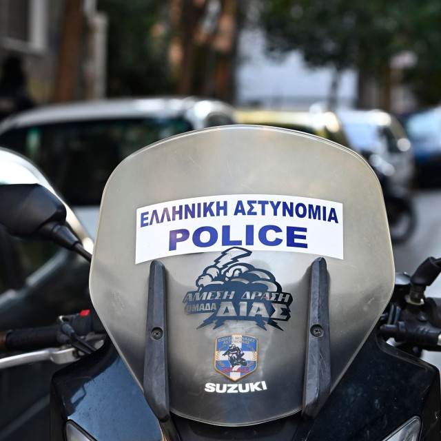 Εντοπίστηκε τμήμα όλμου στον Πειραιά - Διακοπή κυκλοφορίας