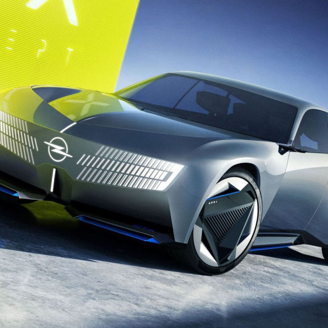 Opel STX Concept: Η αντεπίθεση των station wagon