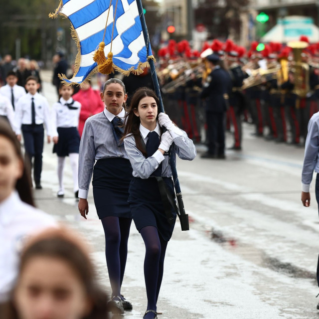 Καιρός: Η εξέλιξη μέχρι το τέλος του μήνα - Πώς θα κάνουμε παρέλαση την 28η Οκτωβρίου με βάση τα μοντέλα GFS και ECMWF