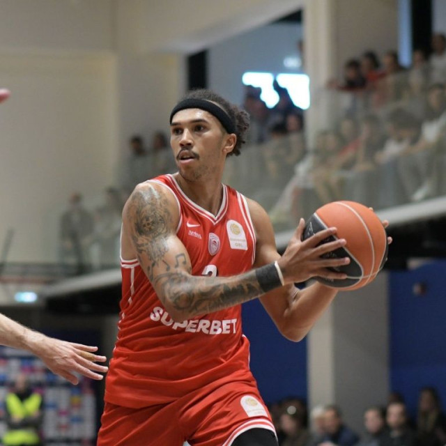 Vikos Φalcons - Ολυμπιακός 68-79: Ζορίστηκε στα Γιάννενα όμως έκανε το 3/3 με επιθετική πολυφωνία