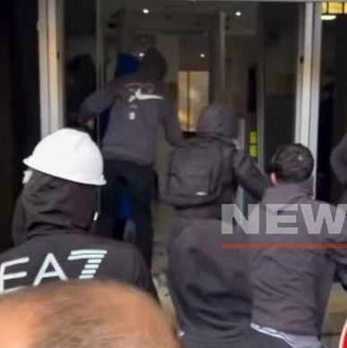 Αλβανία: Για έβδομη ημέρα μαίνονται οι συγκρούσεις στα Τίρανα - Δακρυγόνα, μολότοφ και συλλήψεις
