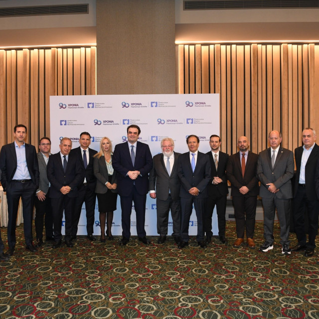 ΠΕΦ: Ενεργειακό κόστος, κίνητρα και σταθερό κανονιστικό πλαίσιο για την επιτάχυνση επενδύσεων