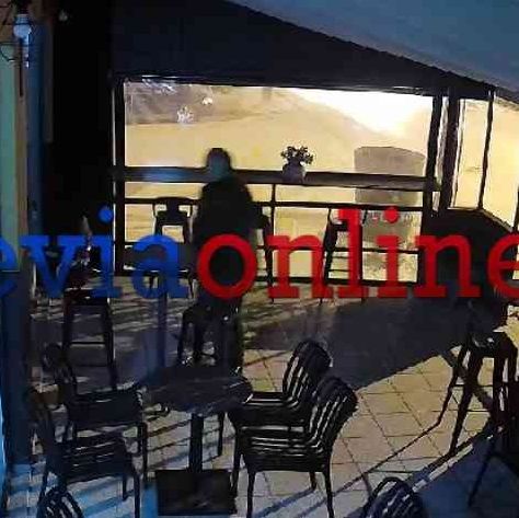 Eύβοια: Μπαράζ διαρρήξεων σε καταστήματα εστίασης - Σπάνε βιτρίνες και αρπάζουν χρήματα