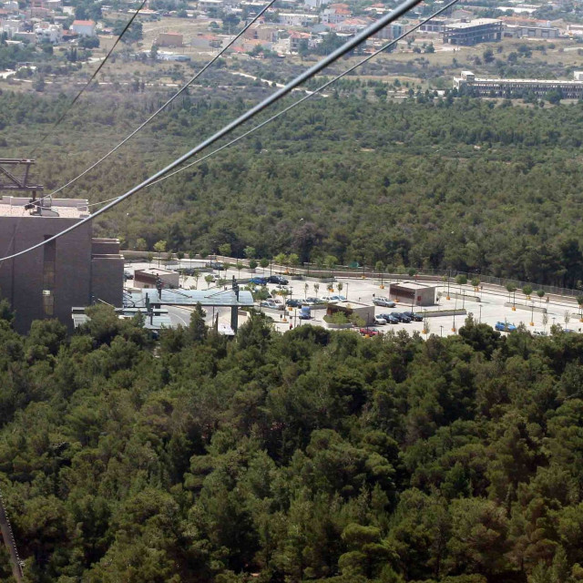 Τροχαίο στην Πάρνηθα: Εκτροπή λεωφορείου με υπαλλήλους του καζίνο - Προσέκρουσε σε δέντρο