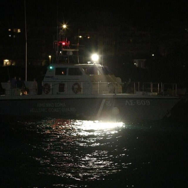 Τραγωδία ανοιχτά της Μυτιλήνης: Έξι νεκροί, ανάμεσά τους βρέφος, μετά από σύγκρουση ταχύπλοου με σκάφος του Λιμενικού