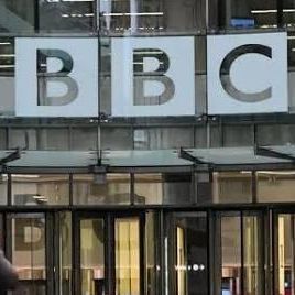 BBC: Λουκέτο σε δύο τηλεοπτικά κανάλια και έναν ραδιοφωνικό σταθμό - Περικοπές 2.000 θέσεων εργασίας
