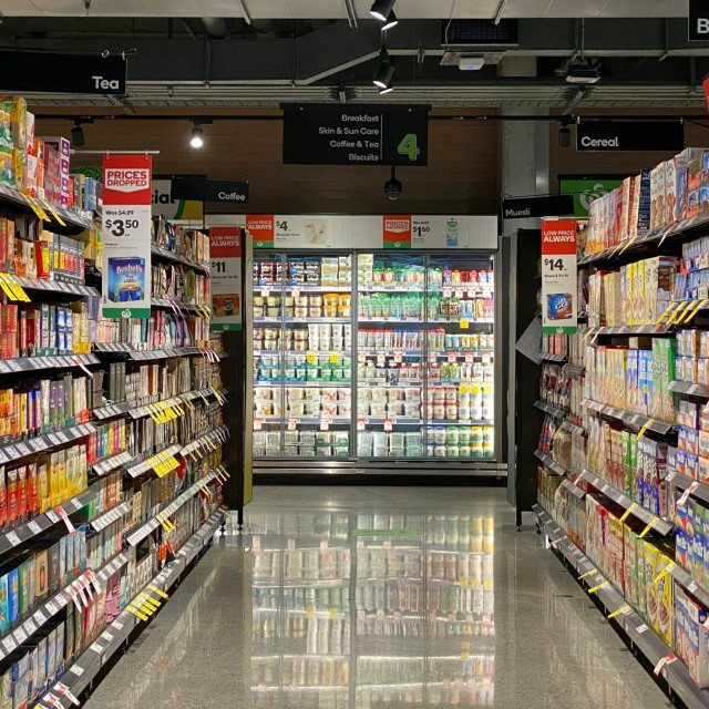 Super Market: Σε καταστήματα «γειτονιάς» και νησιά επεκτείνονται οι αλυσίδες – «Πεθαίνουν» περίπτερα και ψιλικατζίδικα   