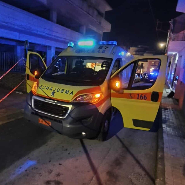 Τροχαίο με παράσυρση πεζού στη Θεσσαλονίκη – Μεταφέρθηκε στο νοσοκομείο