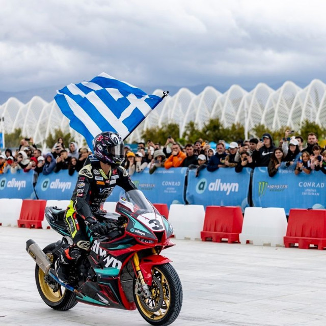 Βασίλης Παντελεάκης rocks! Ο πρωταθλητής των δύο τροχών στο Allwyn | McLaren Racing LIVE IN ATHENS