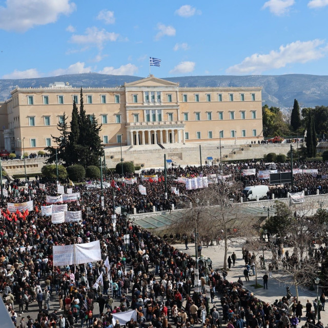 Ποια κόμματα στηρίζουν τα σημερινά συλλαλητήρια