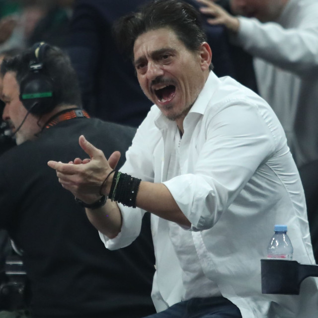 Οι… απορίες του Δ. Γιαννακόπουλου: «Τώρα που γίνονται αυτά, δεν θα φύγετε να πάτε στην Α2;»