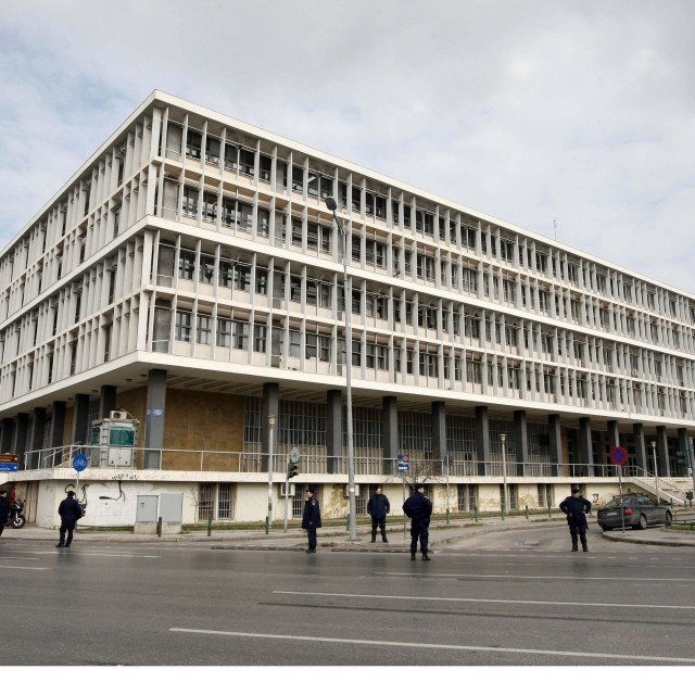 Θεσσαλονίκη: Νέα αναβολή στη δίκη φυσικοθεραπευτή και γιατρού για δήθεν θεραπείες με βλαστοκύτταρα