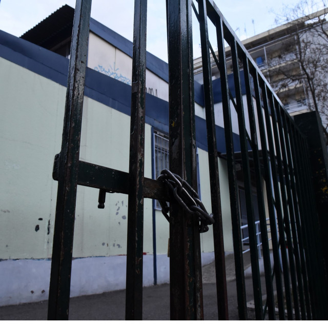 Κολωνός: Εκκενώθηκαν 4 σχολεία λόγω ζημιάς σε σωλήνα φυσικού αερίου
