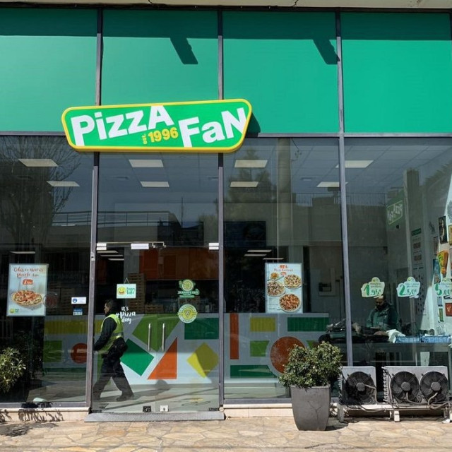 Pizza Fan: Στην Ευελπίδων οι πρώτοι 10 κατηγορούμενοι – Ο υπερπολυτελής βίος του επιχειρηματία και οι καταγγελίες «φωτιά»