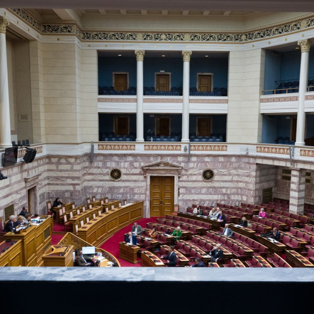 Βουλή: Υπερψηφίστηκε το νομοσχέδιο για την απαγόρευση των social media σε παιδιά κάτω των 15 ετών – Τι αλλάζει από 1η Ιανουαρίου 2027