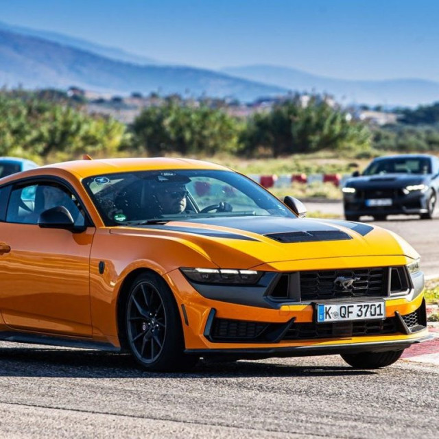 Ford Driving Experience: Στην πίστα με τα Mustang Dark Horse, Mach-E Rally και Ranger Raptor