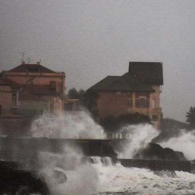 Σεισμικό χάος στην Ιταλία: Συναγερμός για τσουνάμι μετά από 12 δονήσεις, εκκενώθηκαν σχολεία