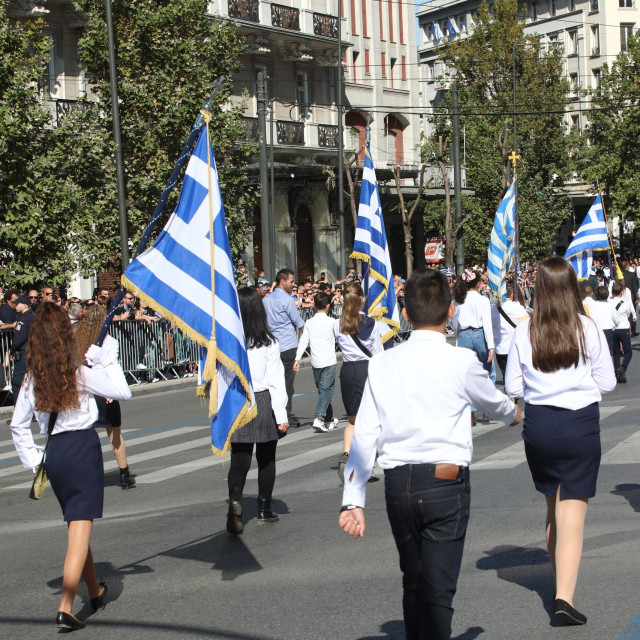 Καιρός 28ης Οκτωβρίου: Πού αναμένονται βροχές και πώς θα γίνει η παρέλαση – Τι δείχνουν τα μοντέλα