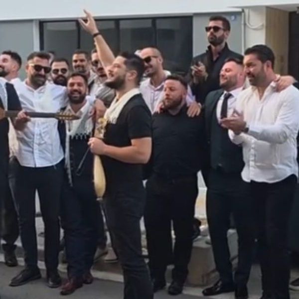 10 κρητικές μαντινάδες για γάμο – Από την αγάπη μέχρι την πεθερά