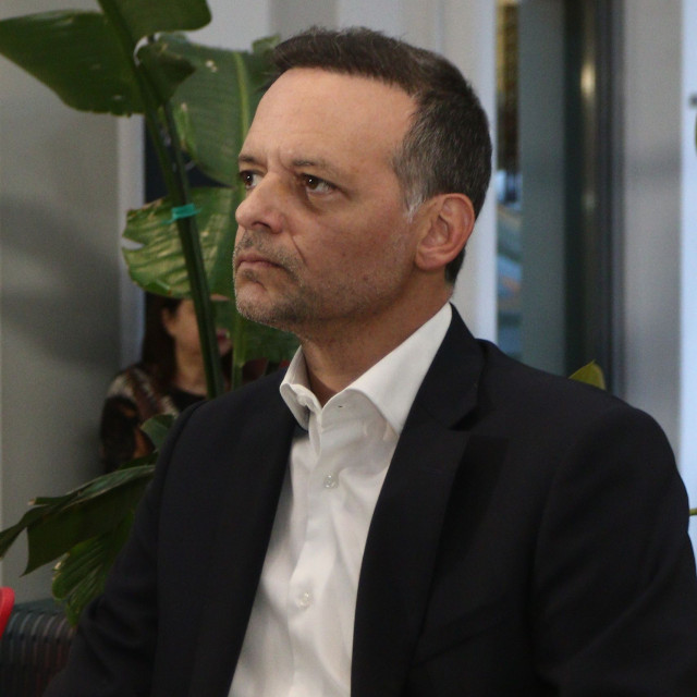 Χάρης Δούκας: Τι δήλωσε για την πιθανότερη αιτία οσμής αερίου στην Γκράβα - «Δύσκολη η κατάσταση» στην Κυψέλη
