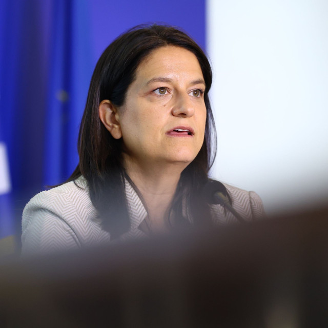 Κεραμέως: «Ενεργές οι συμβάσεις εργασίας υπαλλήλων σε Χωριάτικο και Pizza Fan»