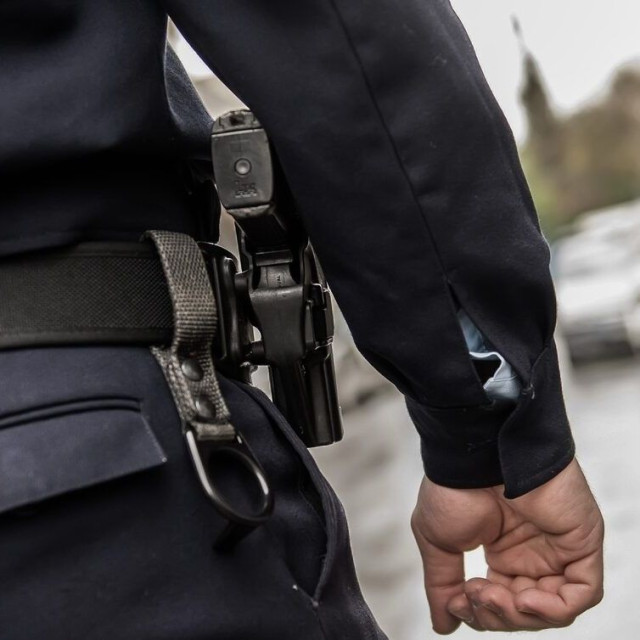 Κάμερες πάνω στις στολές αστυνομικών σε 7 περιοχές της Αθήνας - Πότε ξεκινά η εφαρμογή του μέτρου