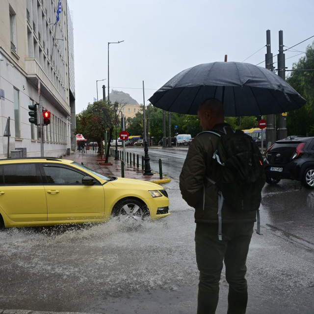Καιρός: Νέο έκτακτο δελτίο από την ΕΜΥ - Πού θα χτυπήσει η κακοκαιρία τις επόμενς ώρες