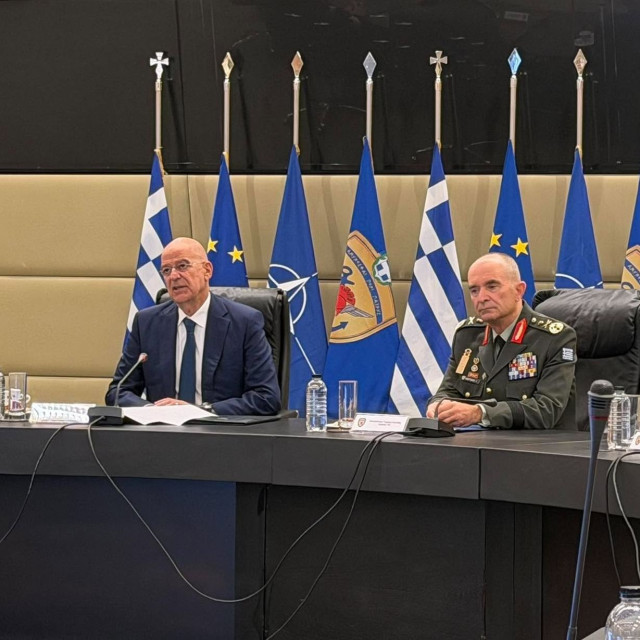 Δένδιας: «Το 1940 η Ελλάδα επέλεξε την αντίσταση αντί για την υποταγή» - Το επίκαιρο μήνυμα