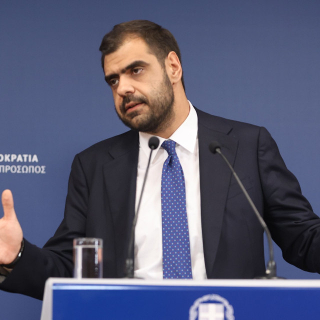 Μαρινάκης: Νέα μέτρα τέλος του μήνα για φοροελαφρύνσεις - «Χυδαίο να προσπαθούν να συνδέσουν ότι έπαιξε ο πρωθυπουργός κάπου μπάσκετ με την ποινική υπόθεση»