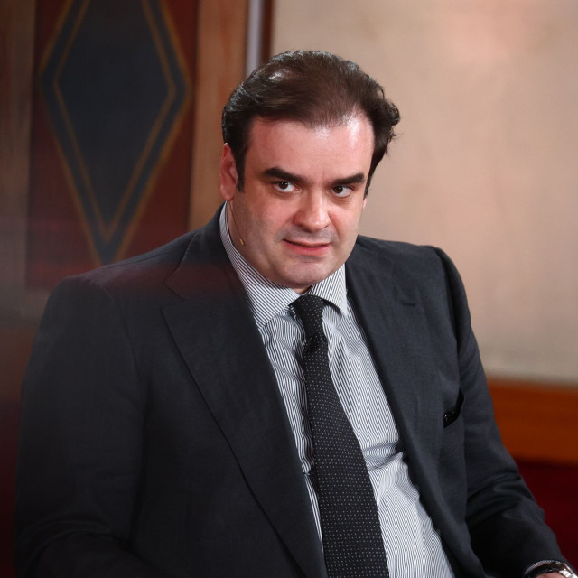 Οι δύο ηχηρές παρεμβάσεις Πιερρακάκη και τα μηνύματα σε Σαμαρά και Καραμανλή