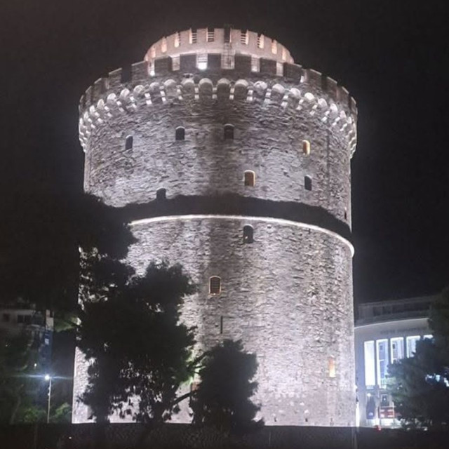 Από την παρέλαση της 28ης στη NY για τουρκολιβυκό, η υποσημείωση του Συρίγου, νέο αίμα στη ΝΔ