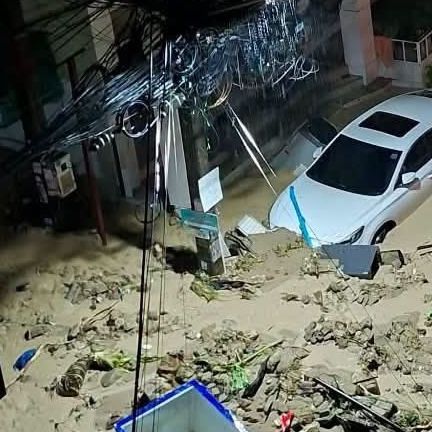 Βιβλική καταστροφή από τις πλημμύρες στο Πουκέτ - Μεγάλα προβλήματα σε όλη την Ταϊλάνδη - Βίντεο