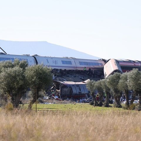 Ισπανία - Τουλάχιστον 39 νεκροί: Σύγκρουση λόγω ανθρώπινου λάθους μετά από βλάβη