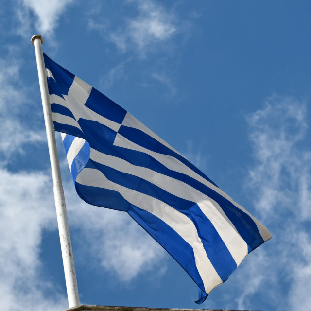 28η Οκτωβρίου: Με υπερηφάνια παρέλασαν οι μόλις τρεις μαθητές στο χωριό Κόμητο της Εύβοιας