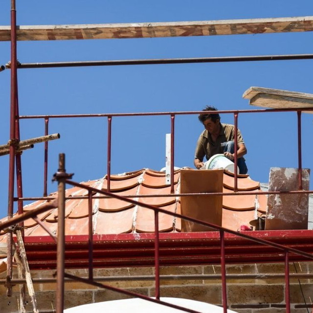 Ειδικό Εποχικό Βοήθημα: Συνεχίζονται οι αιτήσεις – Ποιοι μπορούν να λάβουν από 719 έως 1.438 ευρώ