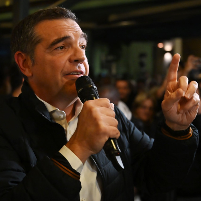 Τσίπρας: «Η Ελλάδα χρειάζεται τον αντίπαλο πόλο στη δεξιά, όχι μια δύναμη συνδιαχείρισης»