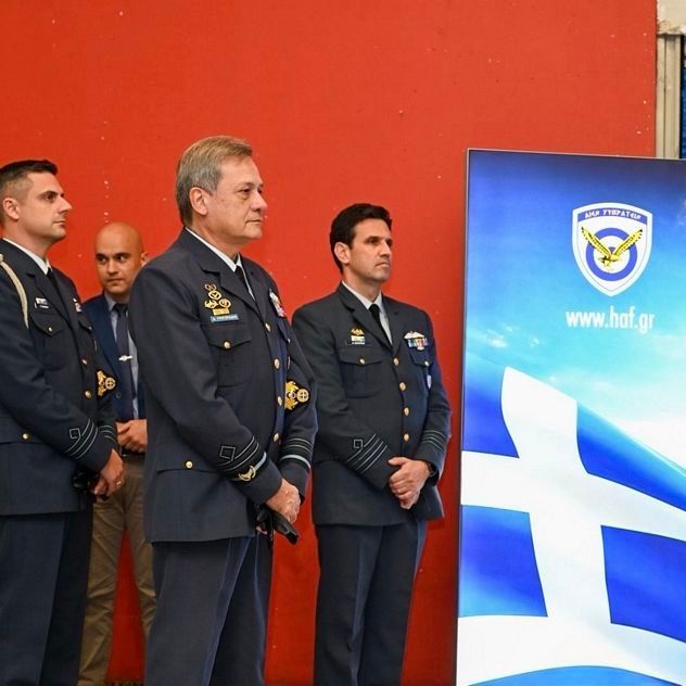 F-16 και F-35 στο Μετρό Συντάγματος: Η Πολεμική Αεροπορία φέρνει την εμπειρία της πτήσης στην πόλη