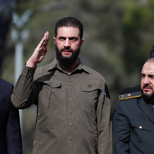 Συρία: Εξετάζει το ενδεχόμενο να προχωρήσει στη Συμφωνία της Μέκκας