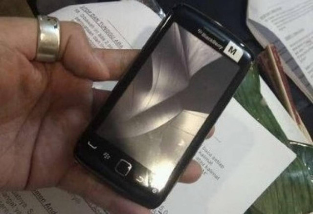BlackBerry Storm 3;