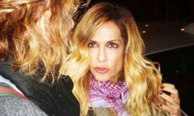 Mε ιδιωτικό τζετ επέστρεψε χθες βράδυ η Άννα Βίσση απο Κύπρο!