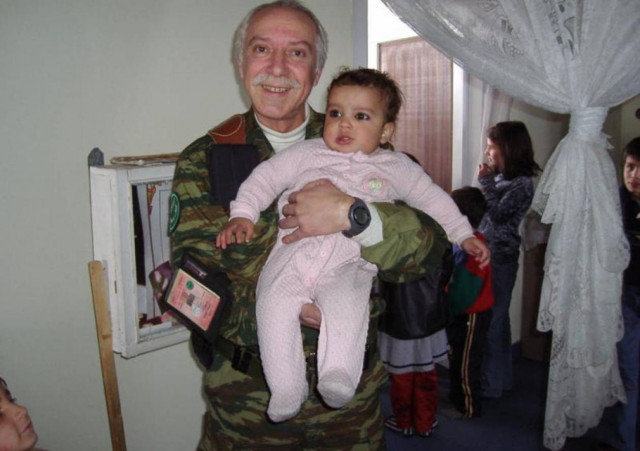 Ο άνθρωπος που συγκλονίζει την Ελλάδα