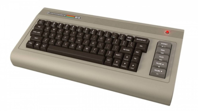 Το εντελώς ρετρό Commodore pc64!