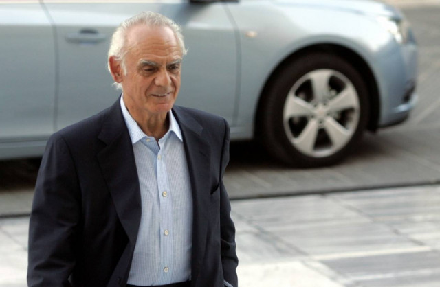 Ο Άκης,  η πρώην σύζυγος και η εταιρία τους