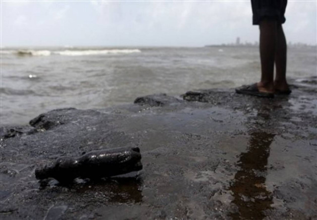 Διαρροή πετρελαίου στην Ινδία