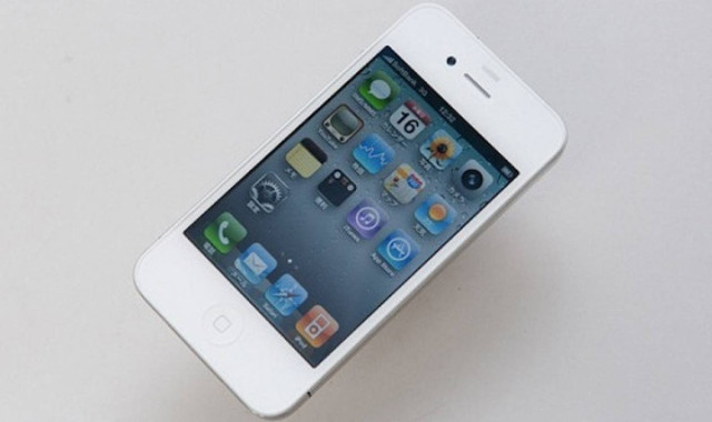 Τα προβλήματα με το λευκό iPhone 4 έχουν λυθεί (;)