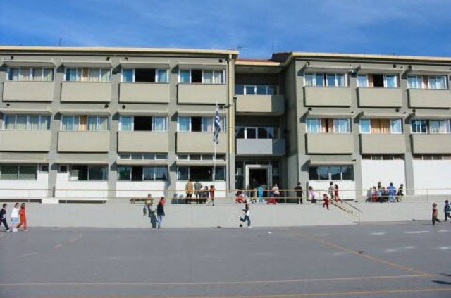 Σχιζοφρενείς εκπαιδευτικοί στα σχολειά μας!